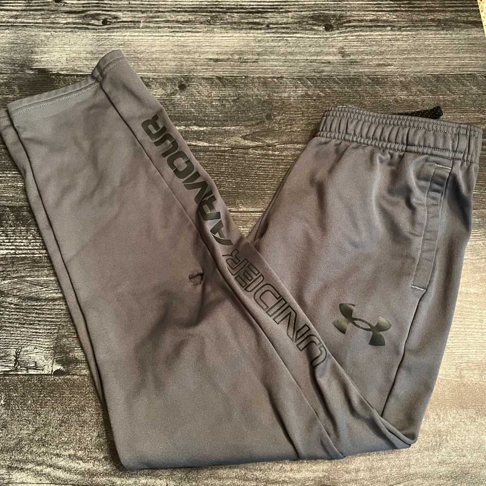 Boys under Armour Rival